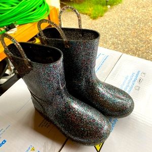 Girl rain boots size 11